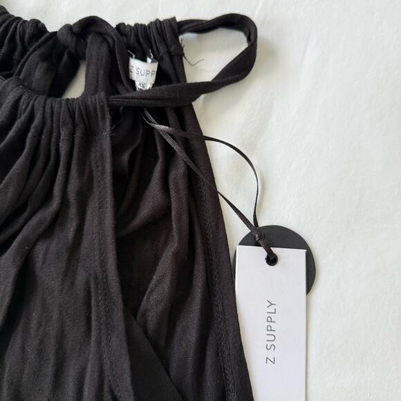 Z supply Black Romper Halter Neckline Knit Size XS NWT - Picture 2 of 3